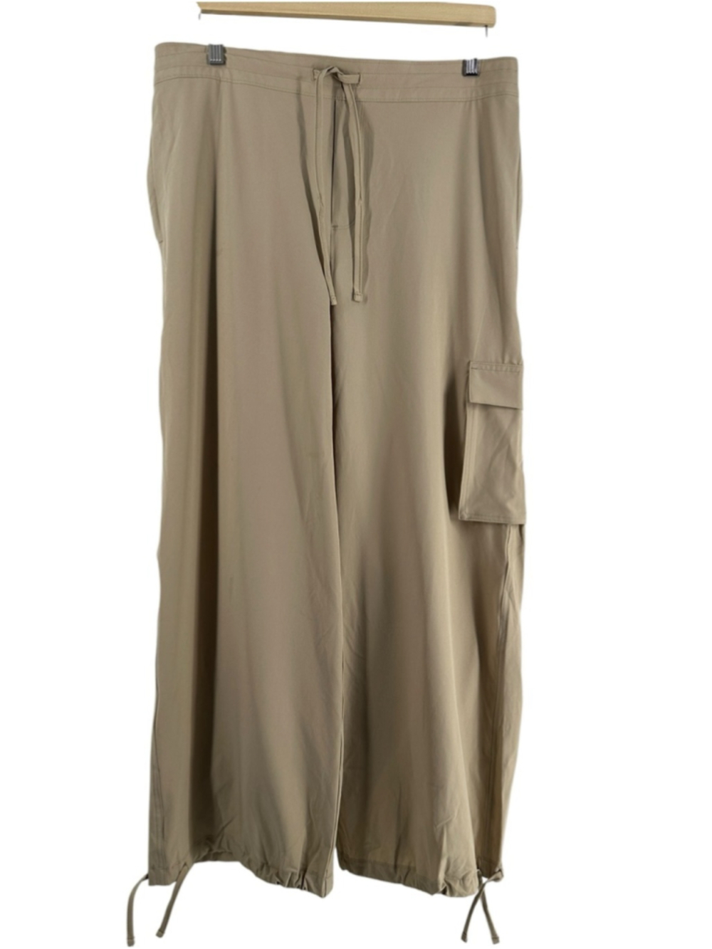 Old Navy Khaki Quick-Dry Elastic Waist side leg pants parachute pants sz M NWT
